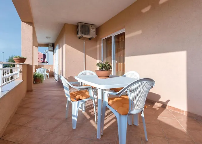 Lejlighed 2 Bedroom Amazing In *