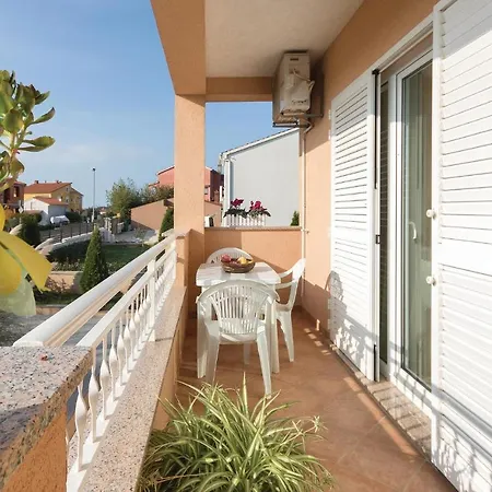 2 Bedroom In דירה