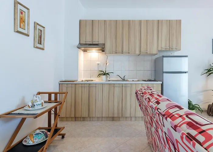 2 Bedroom Amazing In Appartement Pula